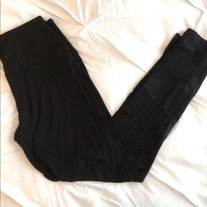 PINK ultimate black leggings